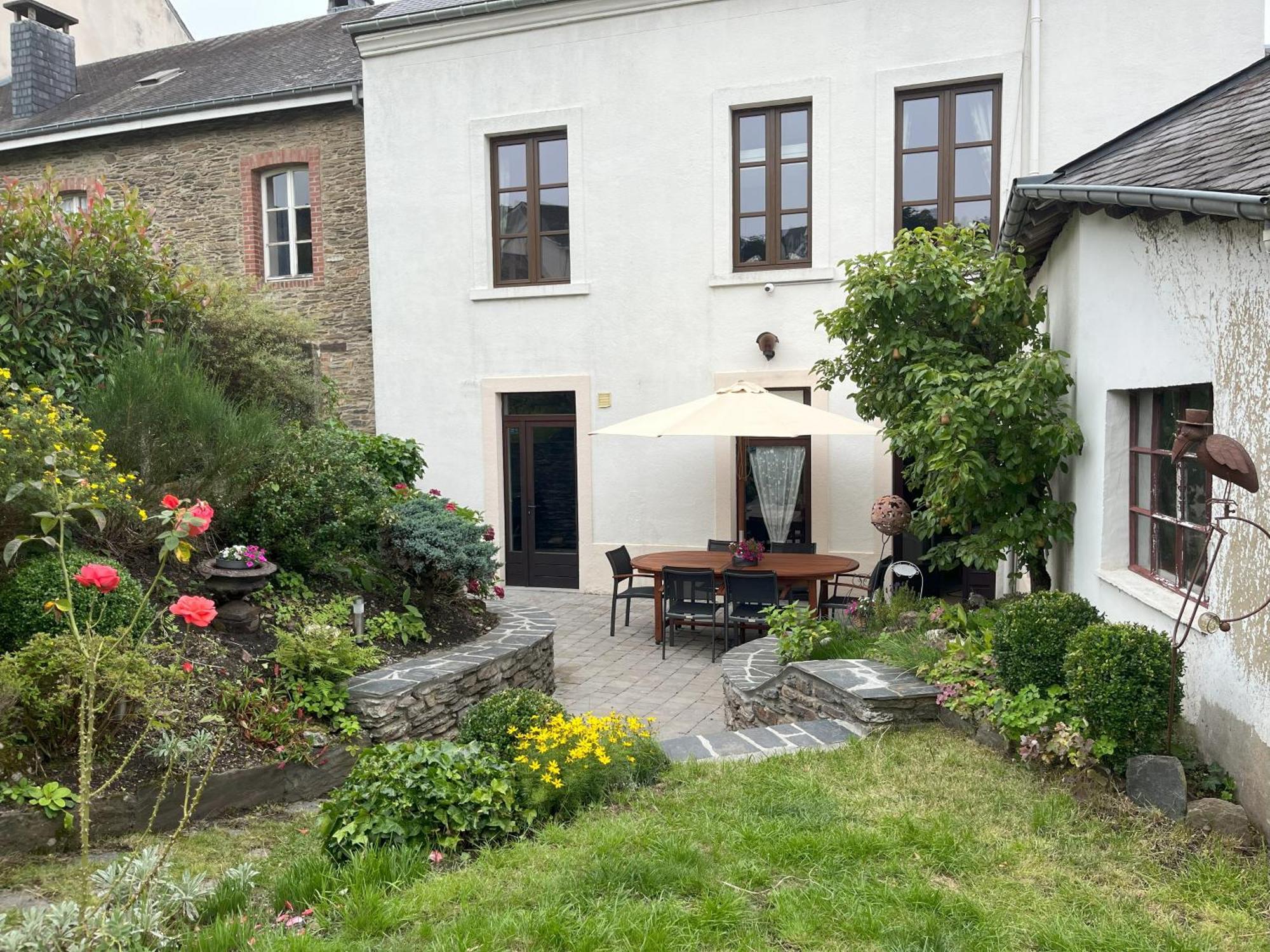 L'hote-antique * Bouillon